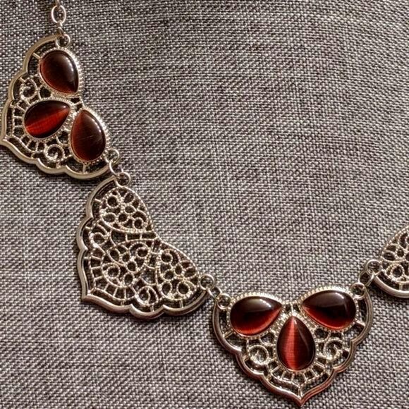 Foil heart design statement necklace w/plum/purple cats eye beads w/ earrings - Picture 8 of 13